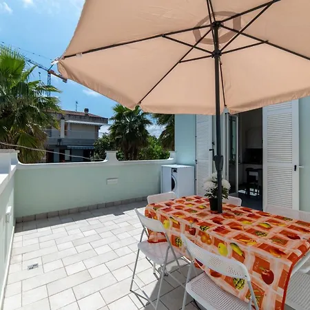 Gina Vacanze Aparthotel *